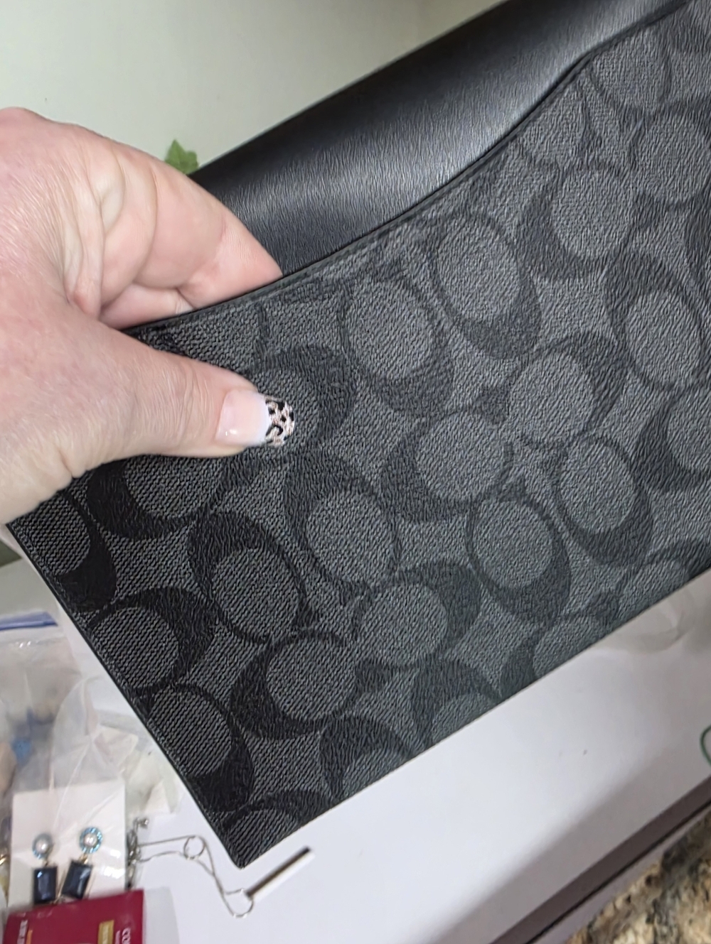 Coach Black & Charcoal Signature Envelope Clutch SMALL TABLET CASE 👀 Mini Ipad - Picture 6 of 8